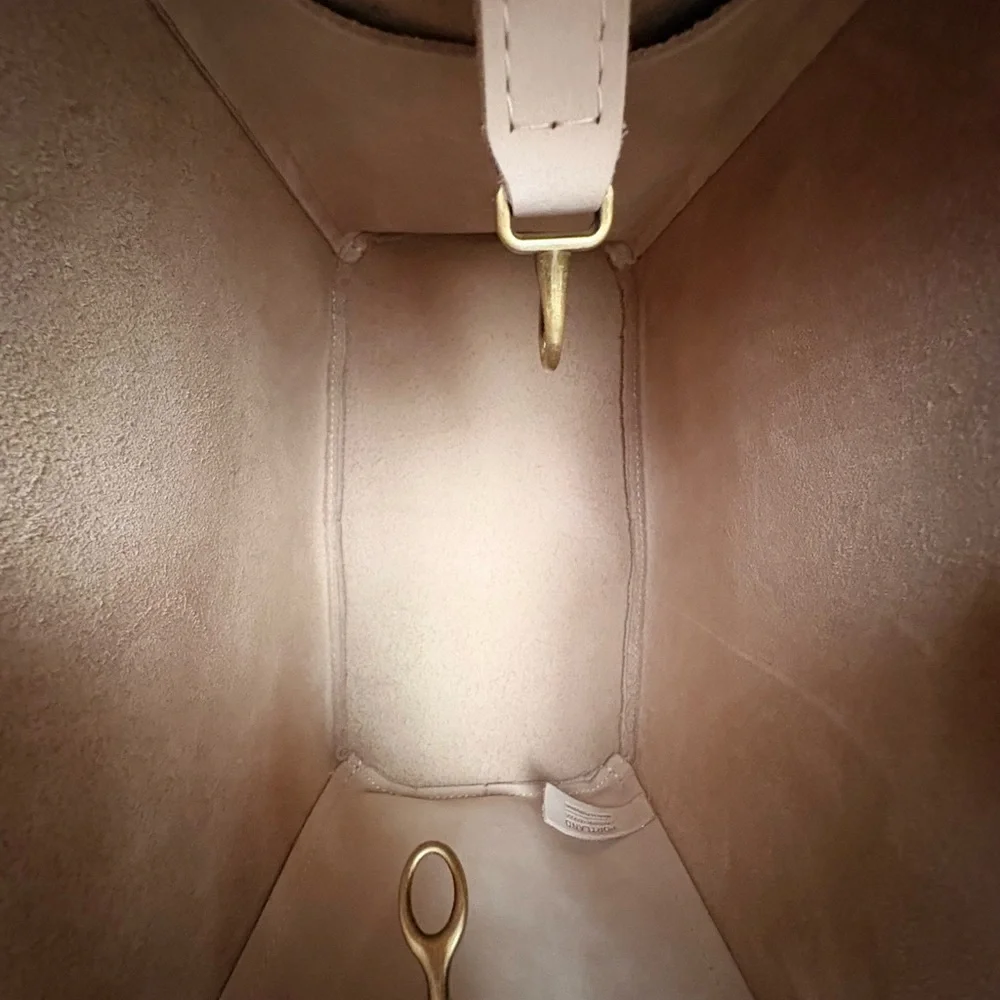 Portland Leather Goods Butterfly in Dragon ๐ Bone - Picture 8 of 16